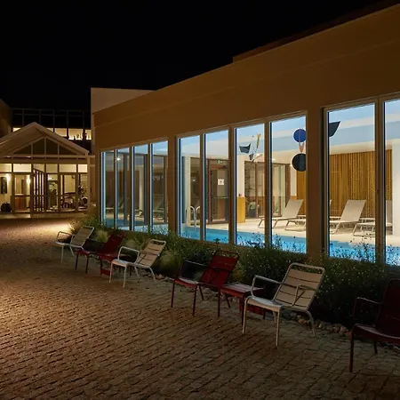 Les Nomades Beaune Otel 4*
