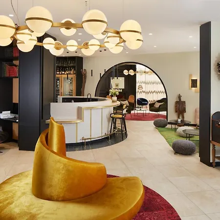 Les Nomades Beaune Otel