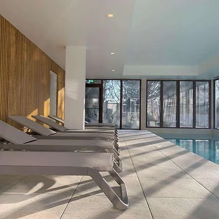 Les Nomades Beaune ホテル 4*