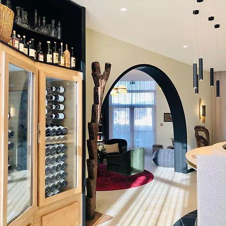 Les Nomades Beaune ホテル ボーヌ