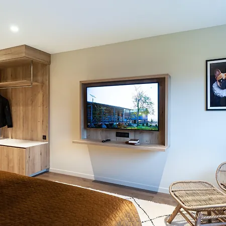 Les Nomades 4* Beaune (Cote d'Or)