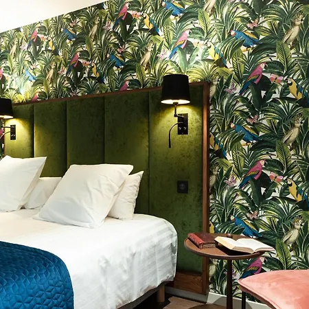 Les Nomades Beaune Otel