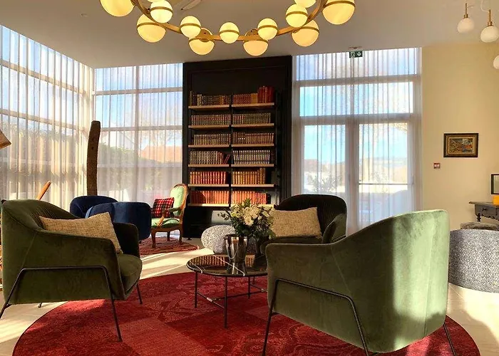 Отель Les Nomades 4*