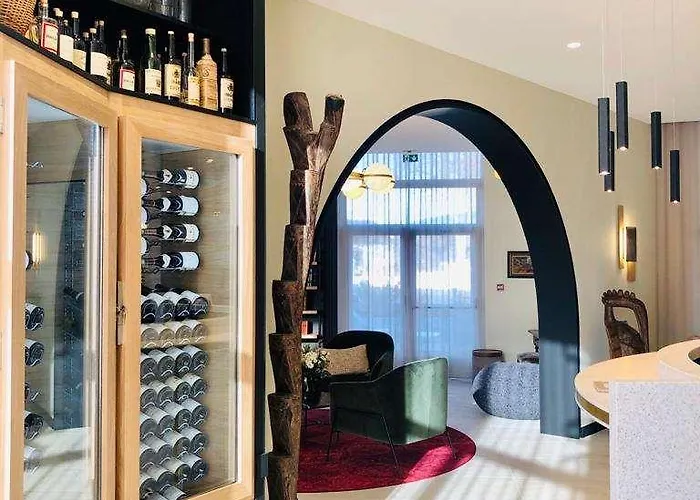 Les Nomades Hotel Beaune (Cote d'Or)