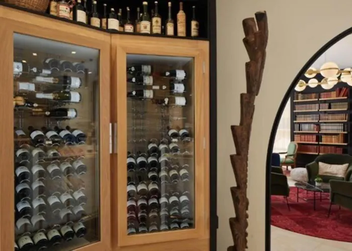 Les Nomades Hotel Beaune (Cote d'Or)