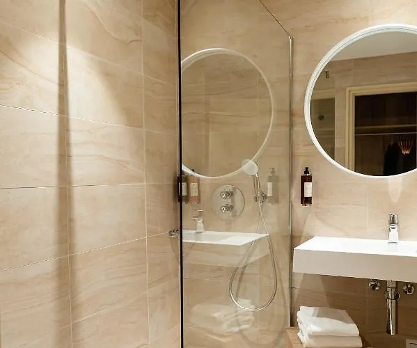 Les Nomades Beaune (Cote d'Or)