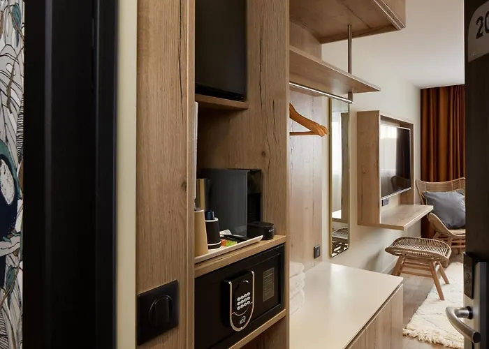 Les Nomades Hotel Beaune (Cote d'Or)